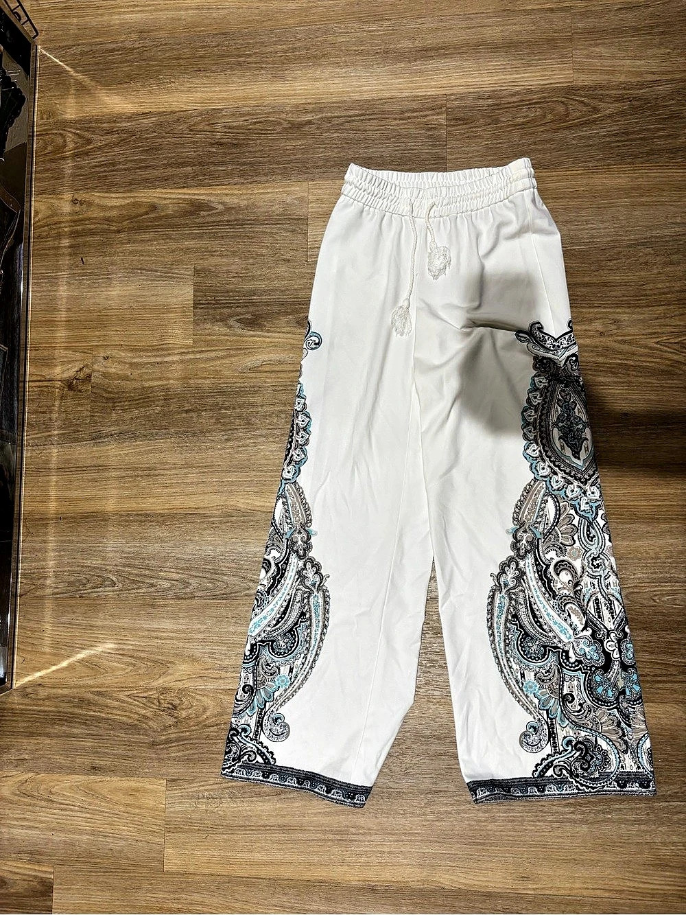 INC Paisley Wide Leg Pants in White & Blue Size XS Like New